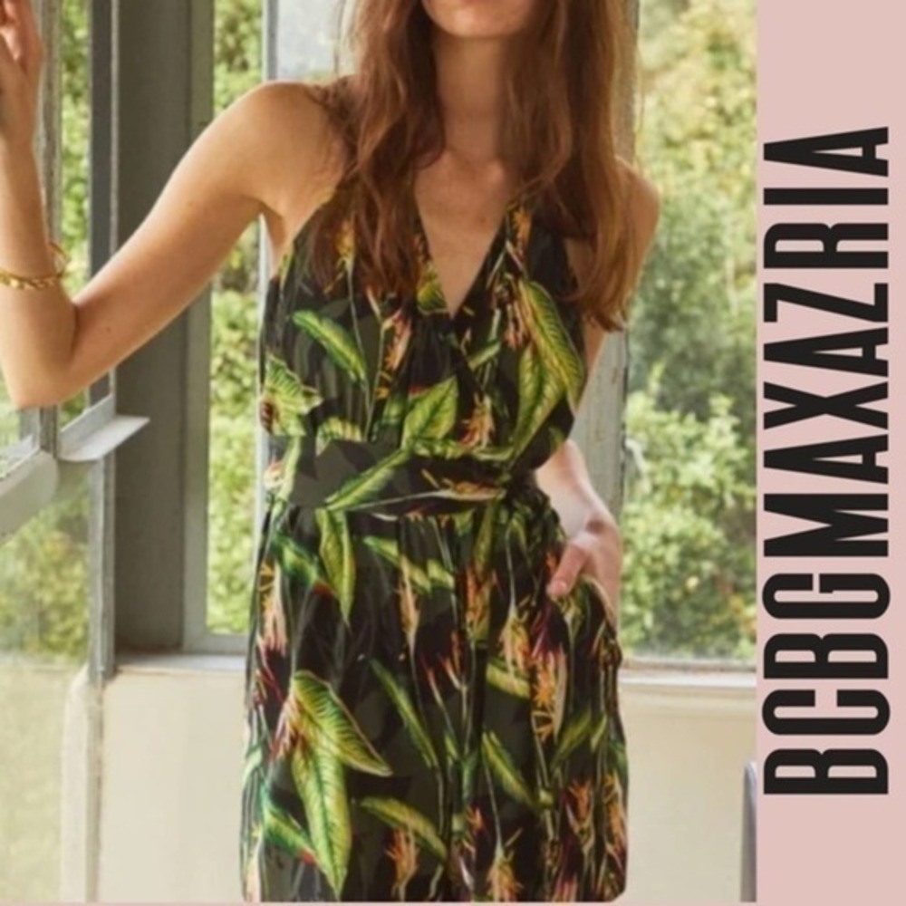 NWT BCBGMAXAZRIA romper tropical floral Medium